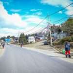 Continúan los Operativos de Limpieza en Ushuaia: Trabajos en el Barrio Alakalufes II y Avenida Perito Moreno