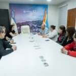 Ushuaia entregó las primeras habilitaciones a food trucks que operan en espacios públicos