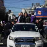 La camioneta usada por Milei en Lomas de Zamora debe más de $41 millones en multas de tránsito